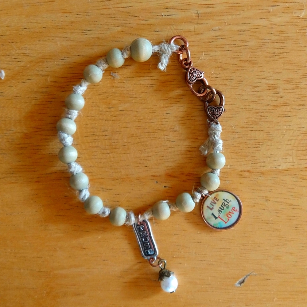Handmade hemp bracelet - Picture 2 of 3